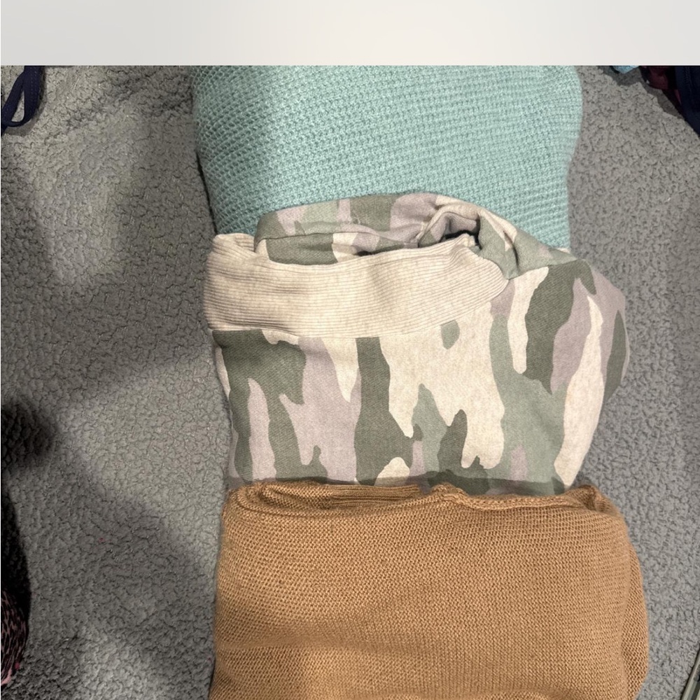 Aerie  Sweater Bundle